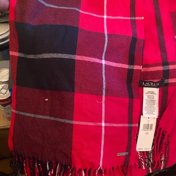 Large scarf - Picture 3 of 3